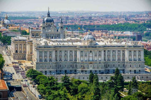شاهد أروع أماكن السياحة في مدريد