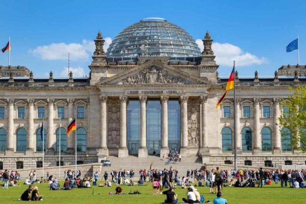 السفر إلى برلين مدينة الماضي والمستقبل